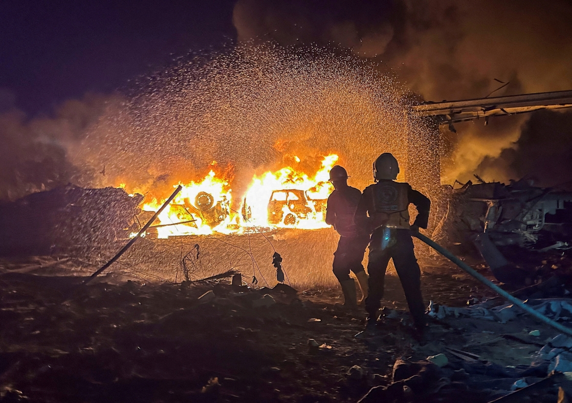 Cuộc tấn công của Israel vào một nhà kho ở Khan Younis, phía nam Dải Gaza trong ngày 28/5. (Ảnh: Reuters)