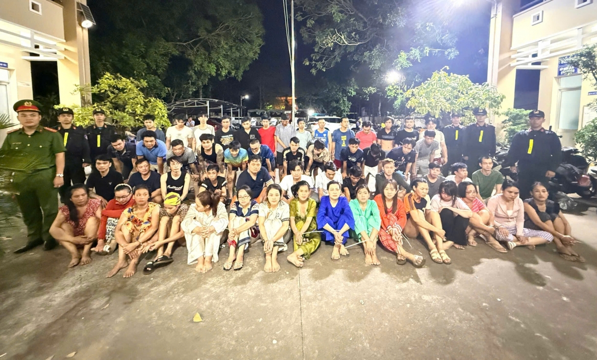 Từ một đối tượng sử dụng trái phép chất ma túy, PC04 đã đấu tranh, bắt giữ và làm việc với 173 đối tượng liên quan. Ảnh: CACC