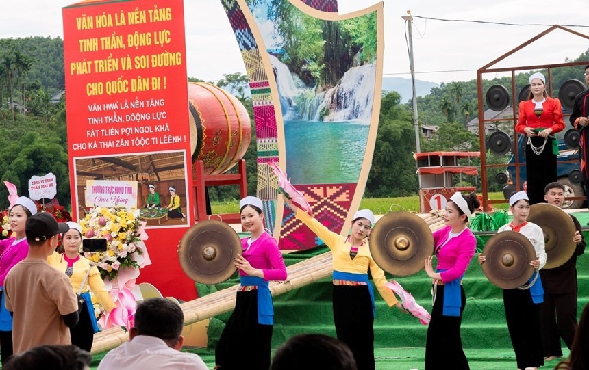 Không chỉ tái hiện sinh động không gian văn hóa Mường truyền thống, lễ hội còn góp phần quảng bá du lịch cộng đồng, bảo tồn các giá trị văn hóa dân gian đặc sắc của đồng bào Mường.