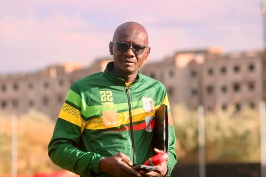 HLV Demba Mamadou Traore bị sa thải sau khi U17 Mali có thành tích không tốt ở giải U17 châu Phi. (Ảnh: FMF)