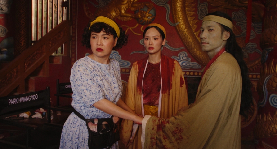 Đại tiệc trăng máu 8 dự kiến rời rạp với doanh thu 33 tỷ đồng