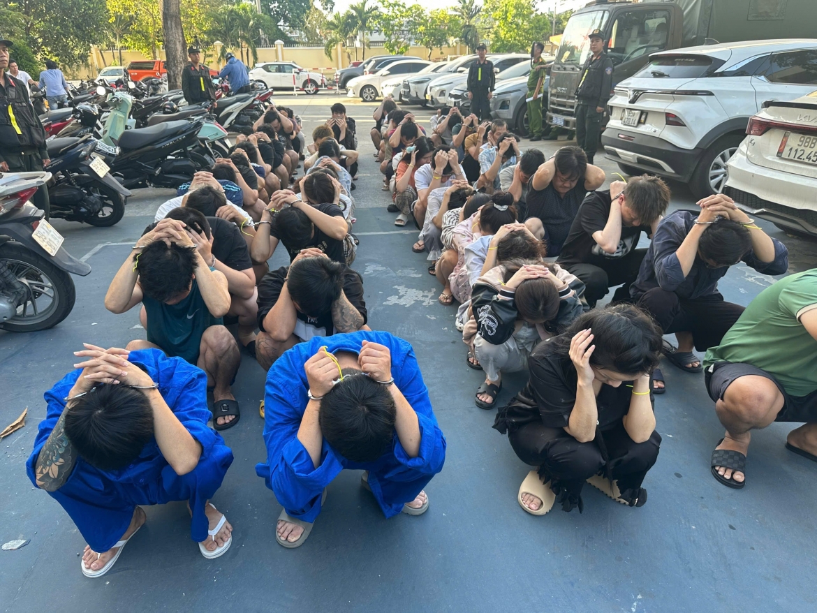 Từ 1 con nghiện là Đặng Phan Thanh Tùng, Công an TP.HCM triệt phá đường dây ma tuý xử lý 140 người. Ảnh: CACC