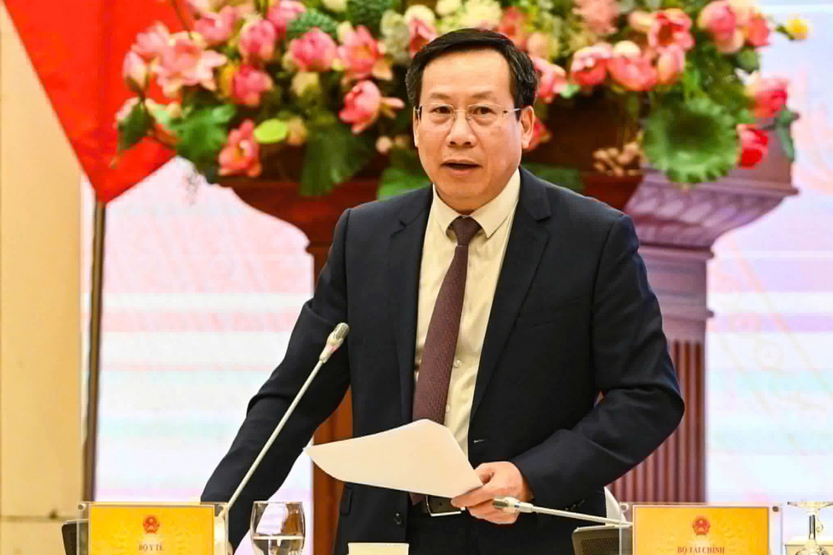 Thứ trưởng Bộ Y tế Lê Đức Luận cho biết, hai Bệnh viện Bạch Mai, Bệnh viện Việt Đức cơ sở 2 tại Ninh Bình đang được đẩy nhanh hoàn thiện các hạng mục còn lại, sau khi cơ bản tháo gỡ vướng mắc.