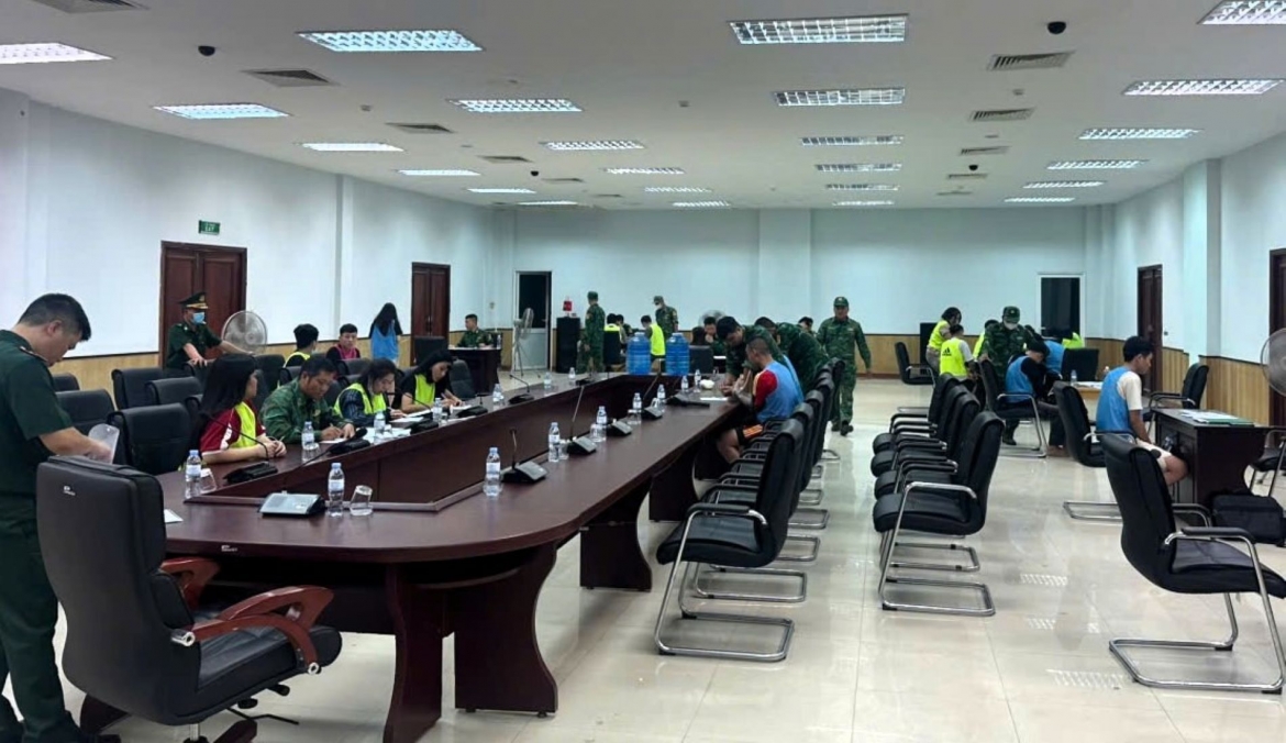 Những người liên quan làm việc với cơ quan chức năng