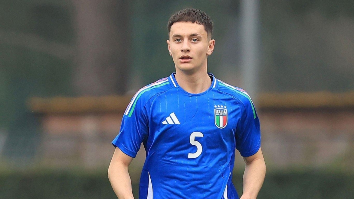 Hậu vệ Luca Reggiani (Borussia Dortmund)
