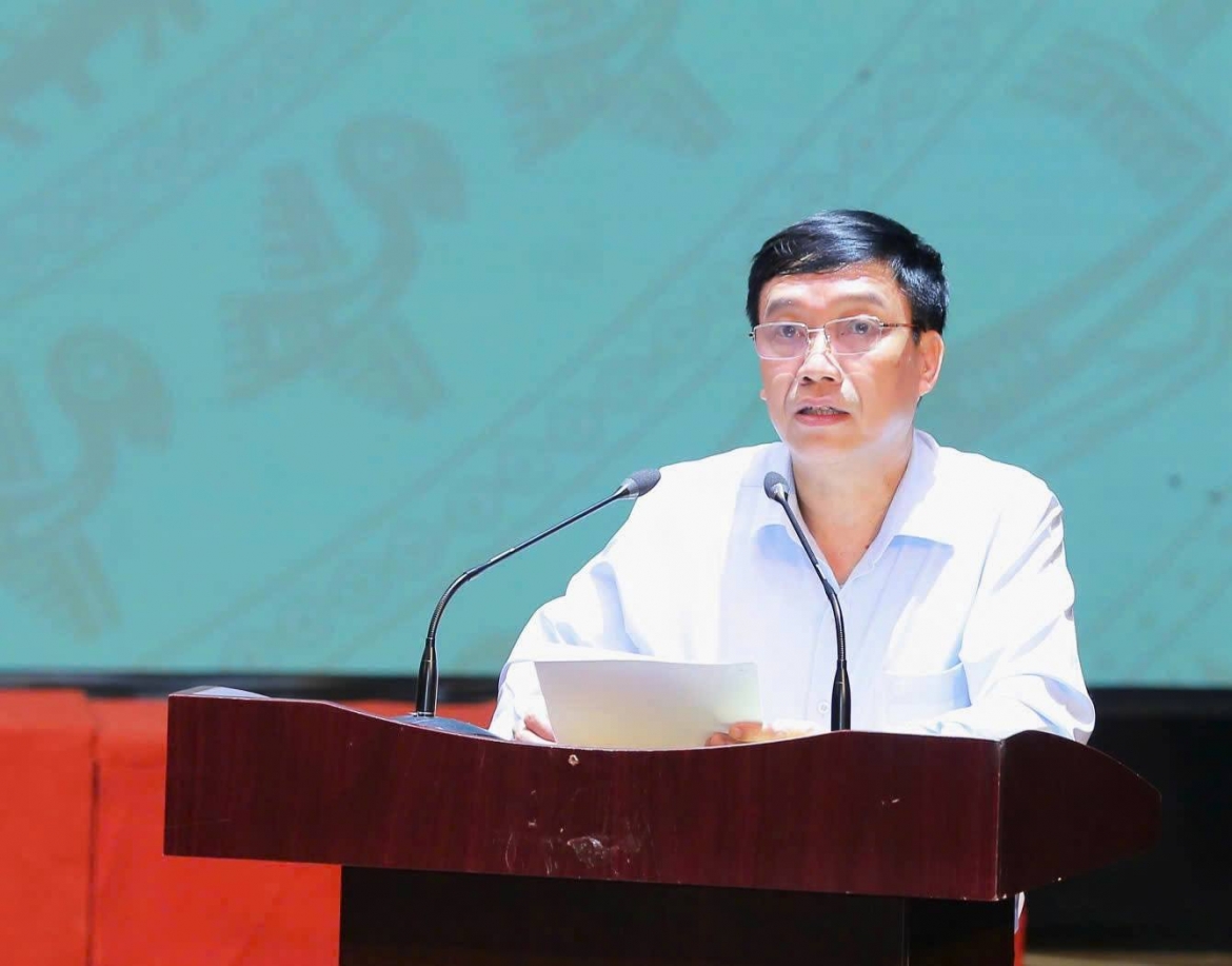 Ông Mai Văn Quyết, Ủy viên Ban Thường vụ Tỉnh ủy, Giám đốc Sở Tài chính phát biểu tại hội nghị.