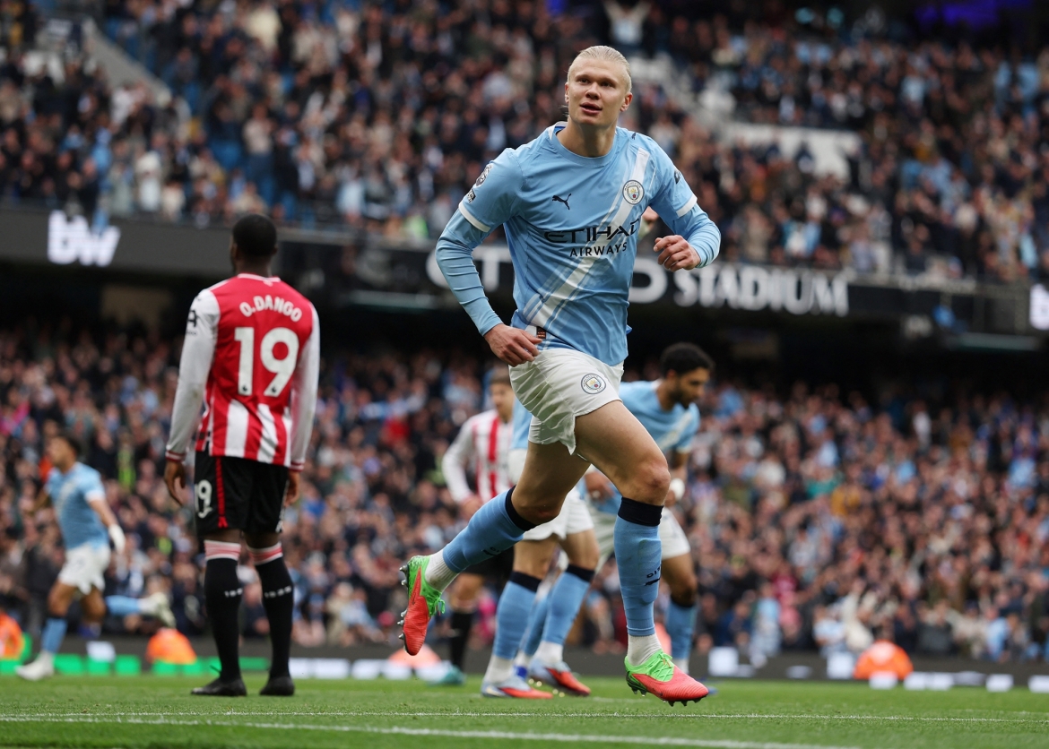 Man City tiếp tục gia tăng sức ép và nhân đôi cách biệt nhờ công của Haaland ở phút 75. (Ảnh: Reuters)
