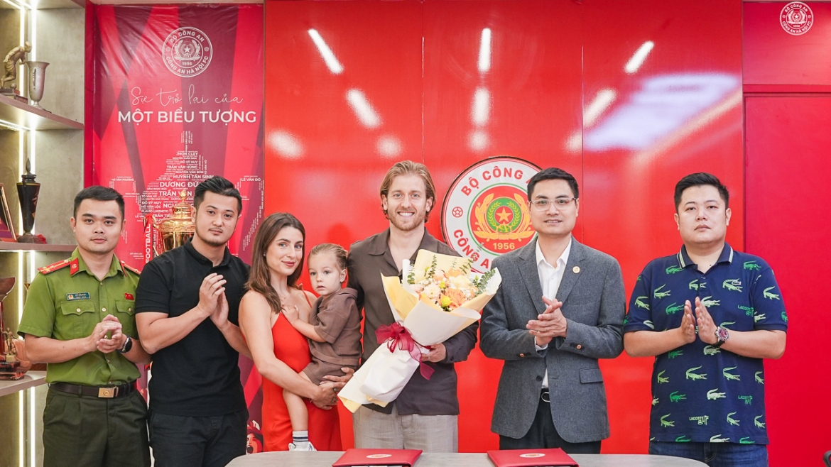 Stefan Mauk gia hạn hợp đồng với CAHN (Ảnh: CAHN)