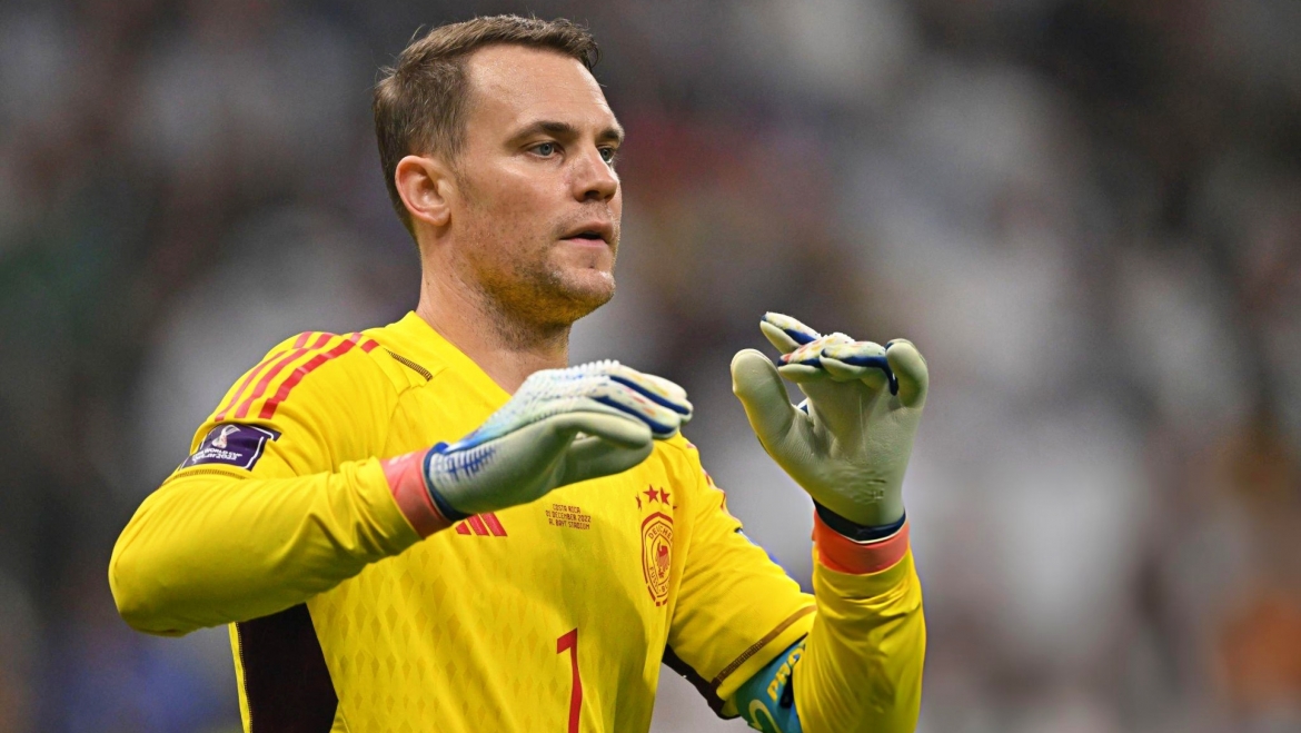 Thủ môn Manuel Neuer (số áo 1) - Bayern Munich