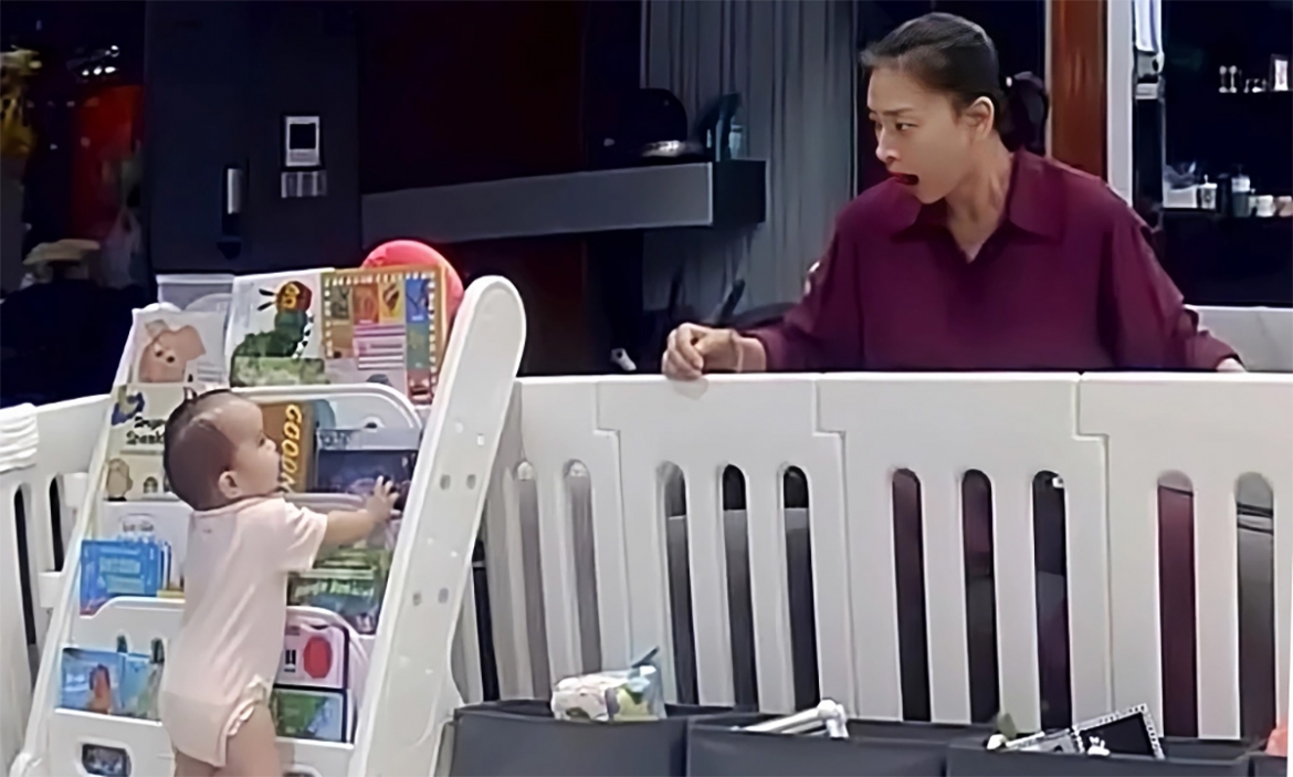 Ngô Thanh Vân bức xúc khi bị nói “làm lố” khi cô đăng ảnh thể hiện sự ngỡ ngàng của mình vì thấy bé Gạo đang tự đứng. Cô cho biết đã chặn những tài khoản bình luận tiêu cực dưới bài đăng.