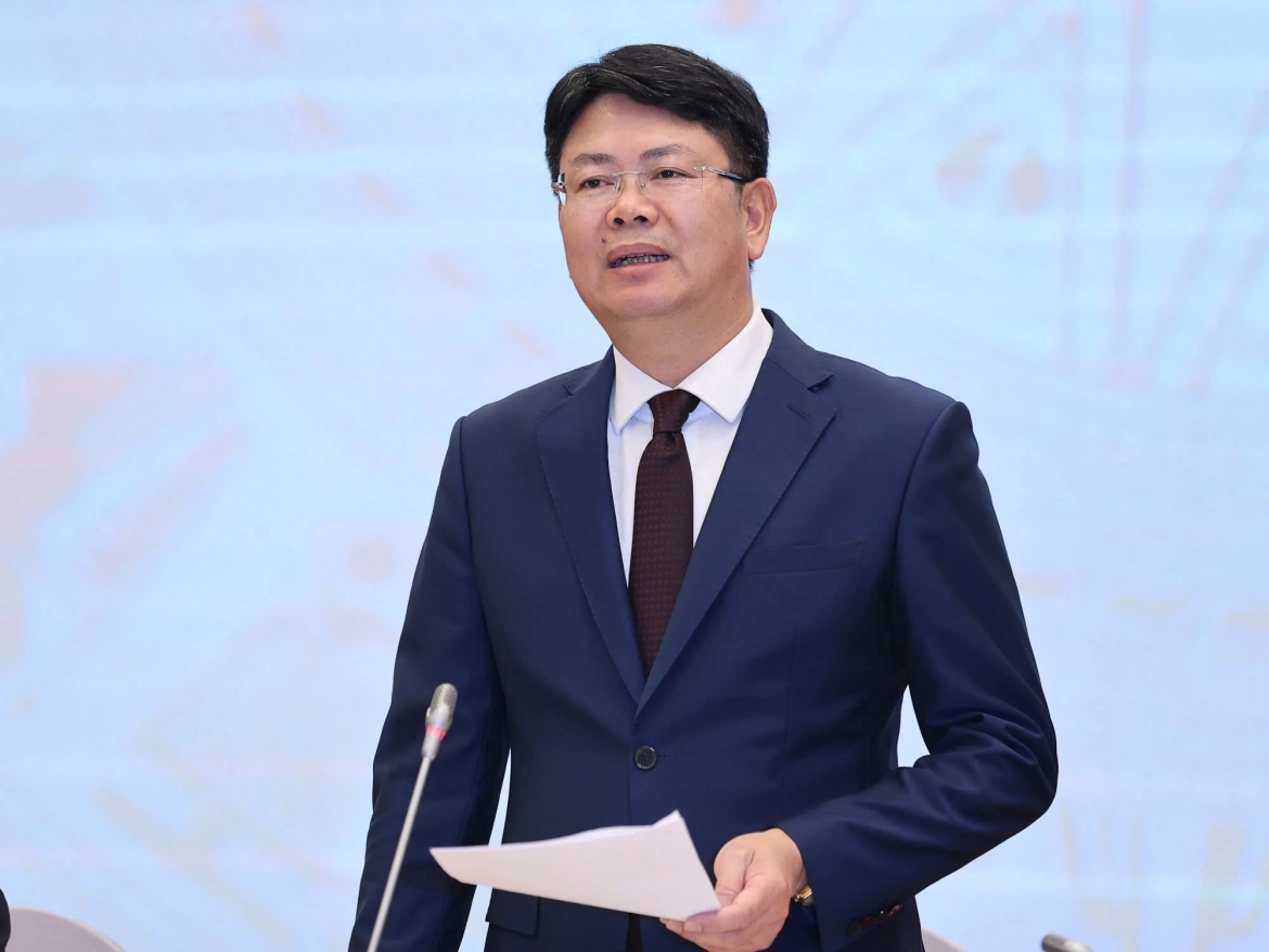 Thứ trưởng Bộ Tư pháp Nguyễn Thanh Tịnh trả lời câu hỏi tại Họp báo Chính phủ thường kỳ tháng 4/2026.