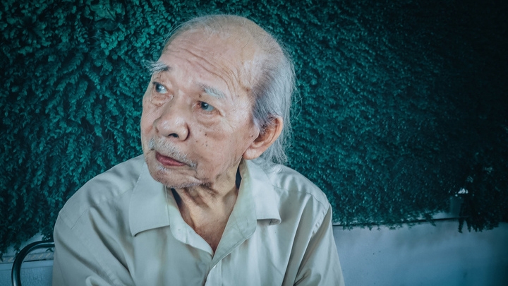 Nhà thơ Phạm Thiên Thư.
