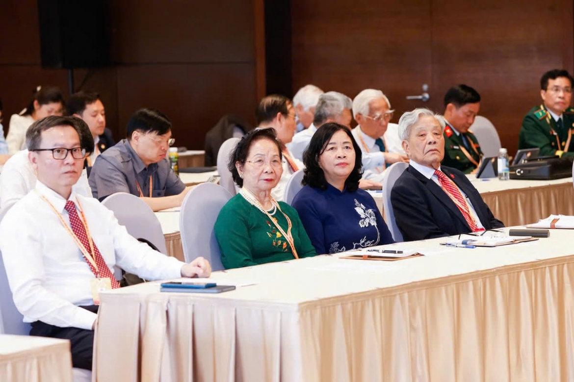 Bà Bùi Thị Minh Hoài - Ủy viên Bộ Chính trị, Bí thư Trung ương Đảng, Chủ tịch Ủy ban Trung ương MTTQ Việt Nam tham dự tại Trung tâm thảo luận số 1. Ảnh: Quang Vinh