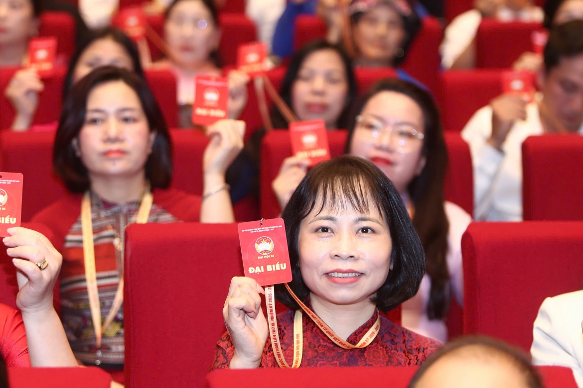 Đại biểu chỉ định gồm 69 đại biểu là các đại biểu được giới thiệu lần đầu tham gia Ủy ban Trung ương MTTQ Việt Nam khóa XI gồm: 11 đại biểu đại diện tổ chức thành viên; 2 Chủ tịch MTTQ cấp tỉnh; 24 trí thức, chuyên gia; 4 đại biểu đại diện cơ cấu công nhân, nông dân, lực lượng vũ trang; 11 đại biểu người dân tộc thiểu số; 5 vị chức sắc tôn giáo; 6 đại biểu thuộc các thành phần kinh tế; 1 người là Người Việt Nam định cư ở nước ngoài; 5 cán bộ chuyên trách của Cơ quan Ủy ban Trung ương MTTQ Việt Nam.
