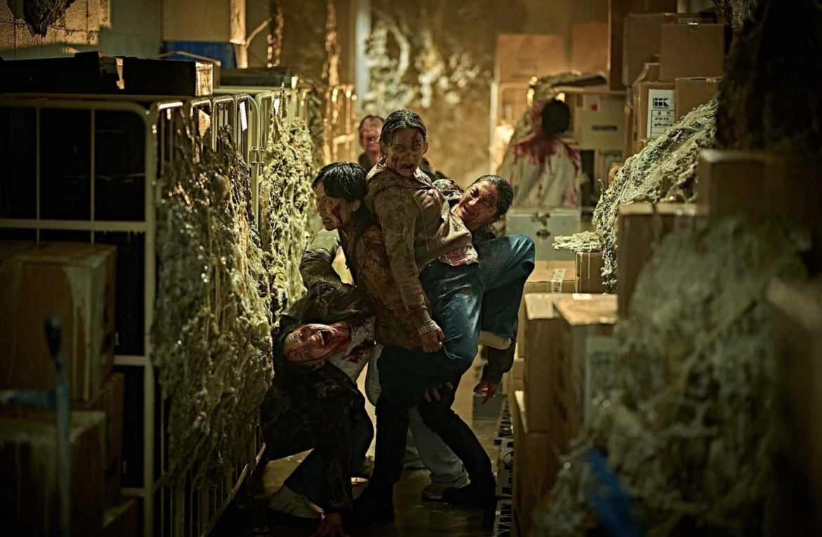Những zombie trong “Colony” được xây dựng với hình thái dị dạng và khả năng kết nối ý thức tập thể.