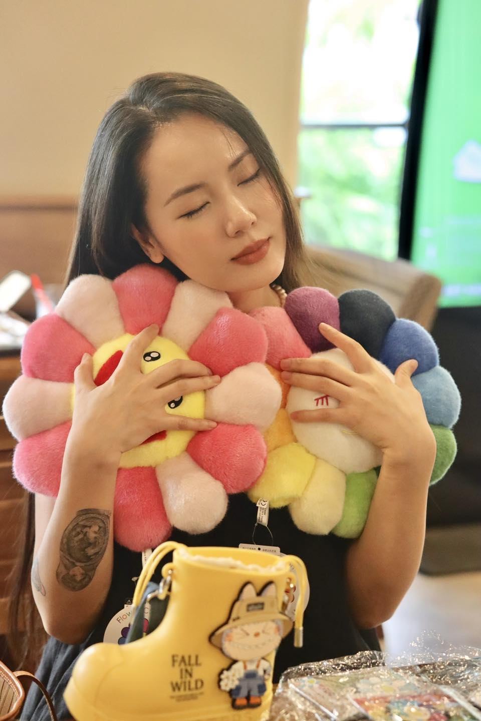 Nữ ca sĩ Phương Linh hôm nay bật mood “điệu đà”.