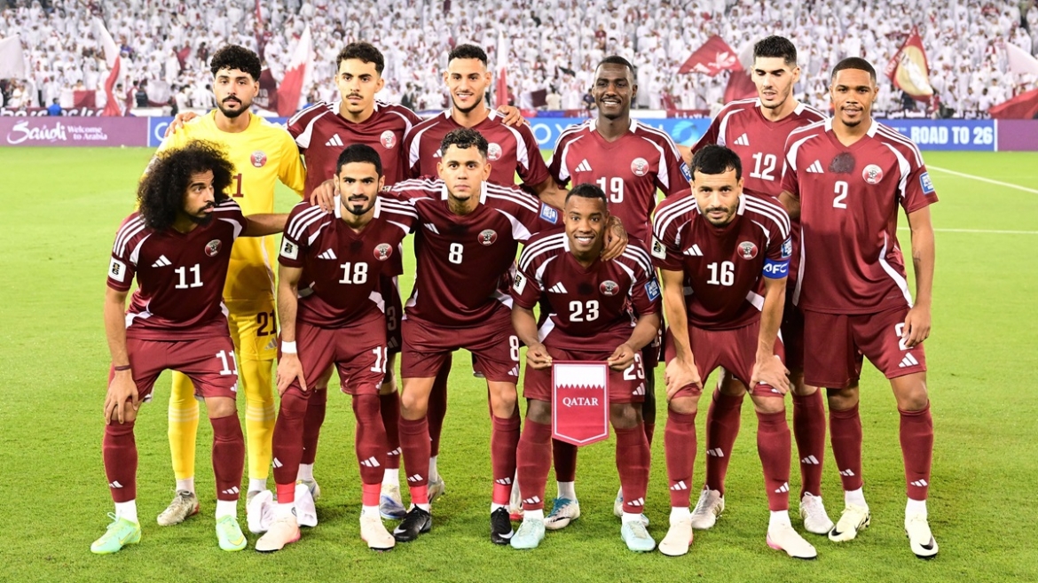 ĐT Qatar chuẩn bị dự World Cup 2026 với rất nhiều cầu thủ nhập tịch không có gốc Qatar. (Ảnh: AFC). 
