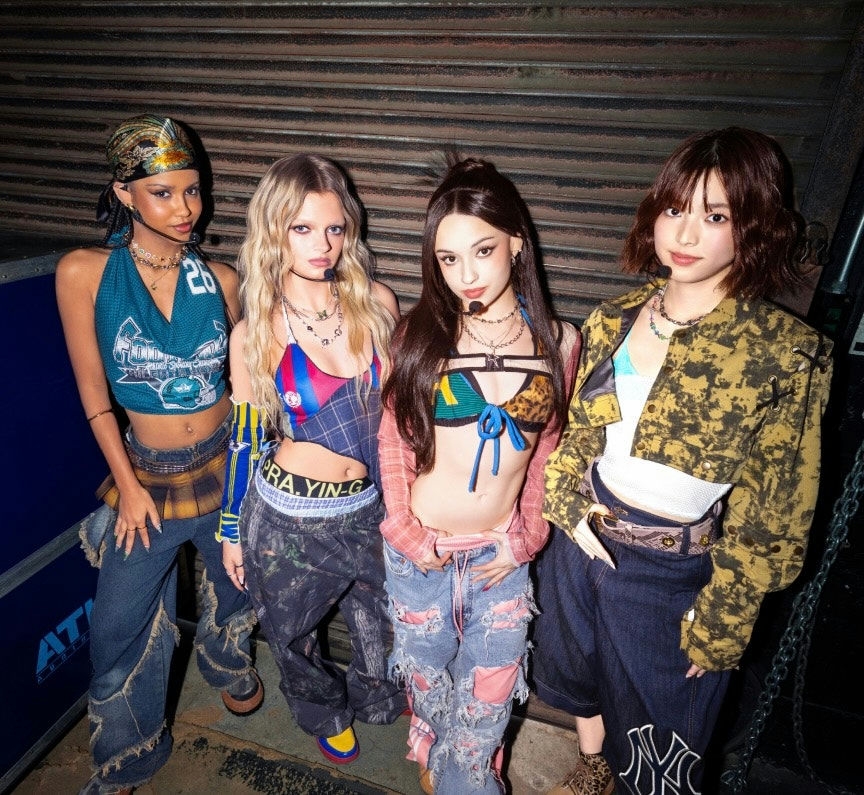 Nhóm nhạc K-pop SAINT SATINE được xác nhận gồm 4 thành viên: Sakura, Emily, Lexie và Samara