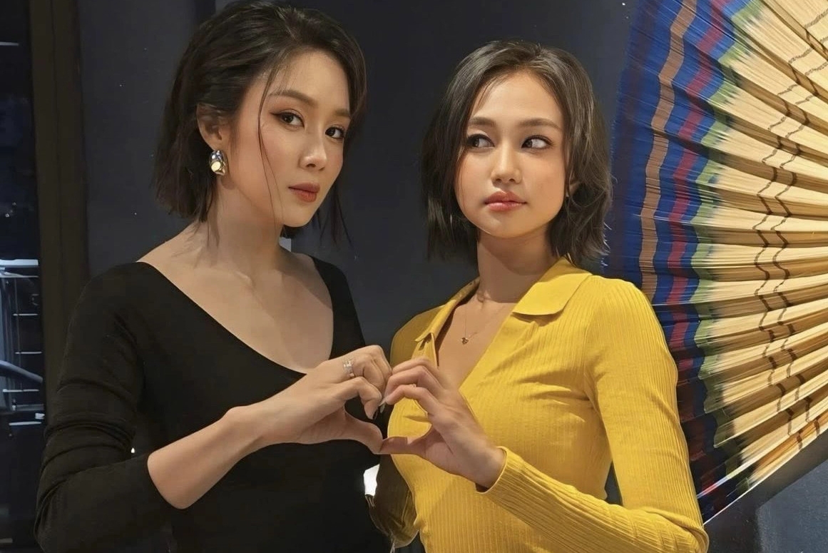 Dù đóng tình địch trong phim Bóng ma hạnh phúc, Lê Phương và Ngân Hòa giữ mối quan hệ chị em thân thiết ngoài đời.