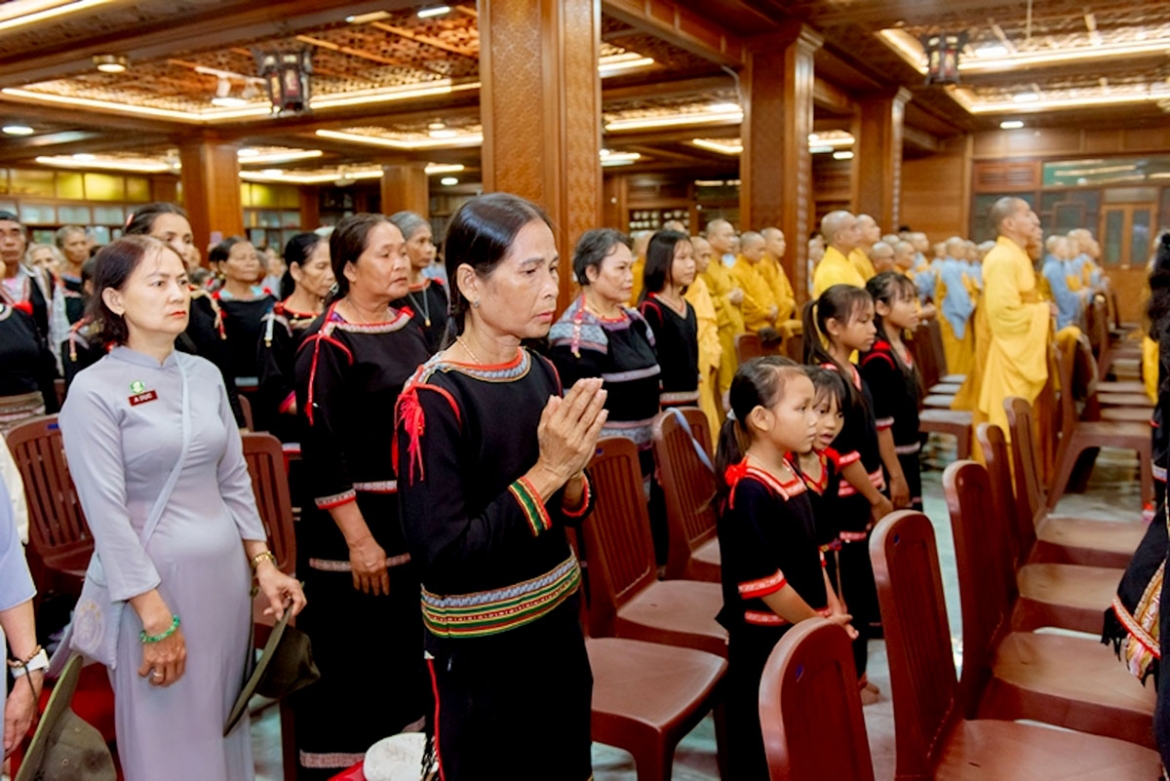 Lễ Phật Đản năm nay ở Đắk Lắk thu hút đông đảo tăng ni, phật tử các dân tộc anh em tham gia. (Ảnh: Phật Giáo Đắk Lắk) 