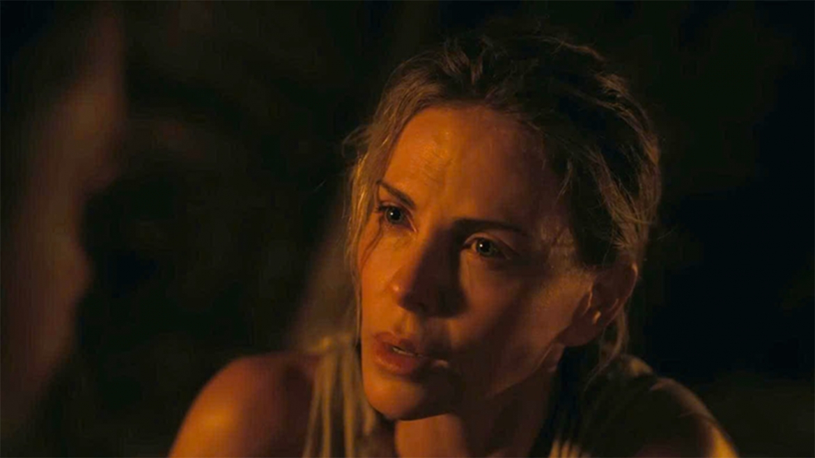 Charlize Theron trong vai nữ thần Calypso.