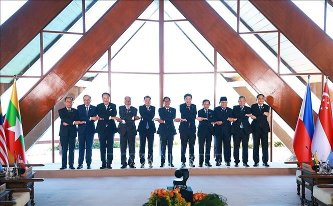 Chiều 8/5, Thủ tướng Chính phủ Lê Minh Hưng tham dự Phiên họp hẹp của Lãnh đạo các nước ASEAN, với chủ đề thảo luận chính là ứng phó với khủng hoảng năng lượng phát sinh từ căng thẳng địa chính trị và bài học kinh nghiệm dành cho ASEAN. Ảnh: TTXVN