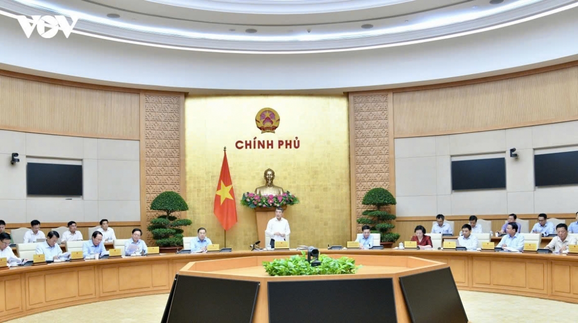 Thủ tướng Chính phủ Lê Minh Hưng chủ trì phiên họp Thường trực Chính phủ. 