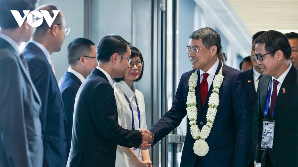 Nhận lời mời của Tổng thống nước Cộng hòa Philippines Ferdinand Romualdez Marcos Jr, Chủ tịch ASEAN năm 2026, trưa 7/5, Thủ tướng Lê Minh Hưng và Đoàn đại biểu cấp cao Việt Nam đã đến Cebu, Philippines, tham dự Hội nghị Cấp cao ASEAN lần thứ 48.