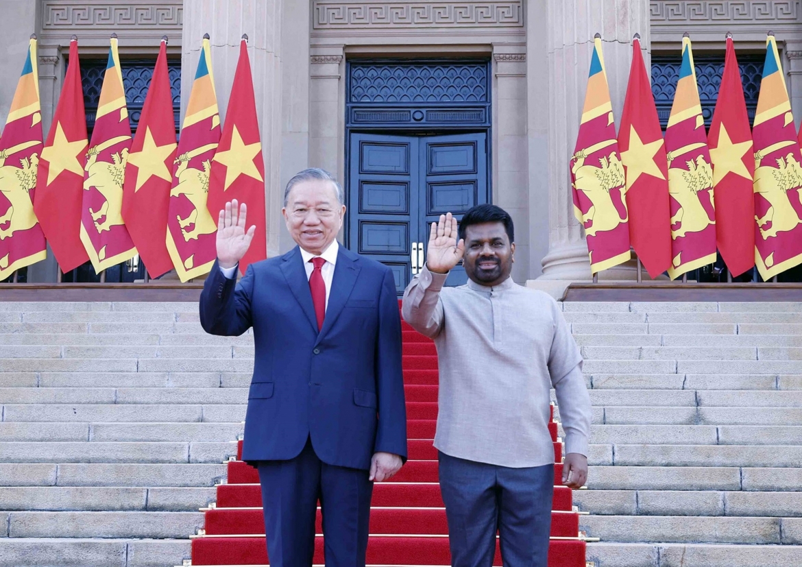 Tổng thống Sri Lanka Anura Kumara Dissanayake chủ trì lễ đón Tổng Bí thư, Chủ tịch nước Tô Lâm. Ảnh: TTXVN