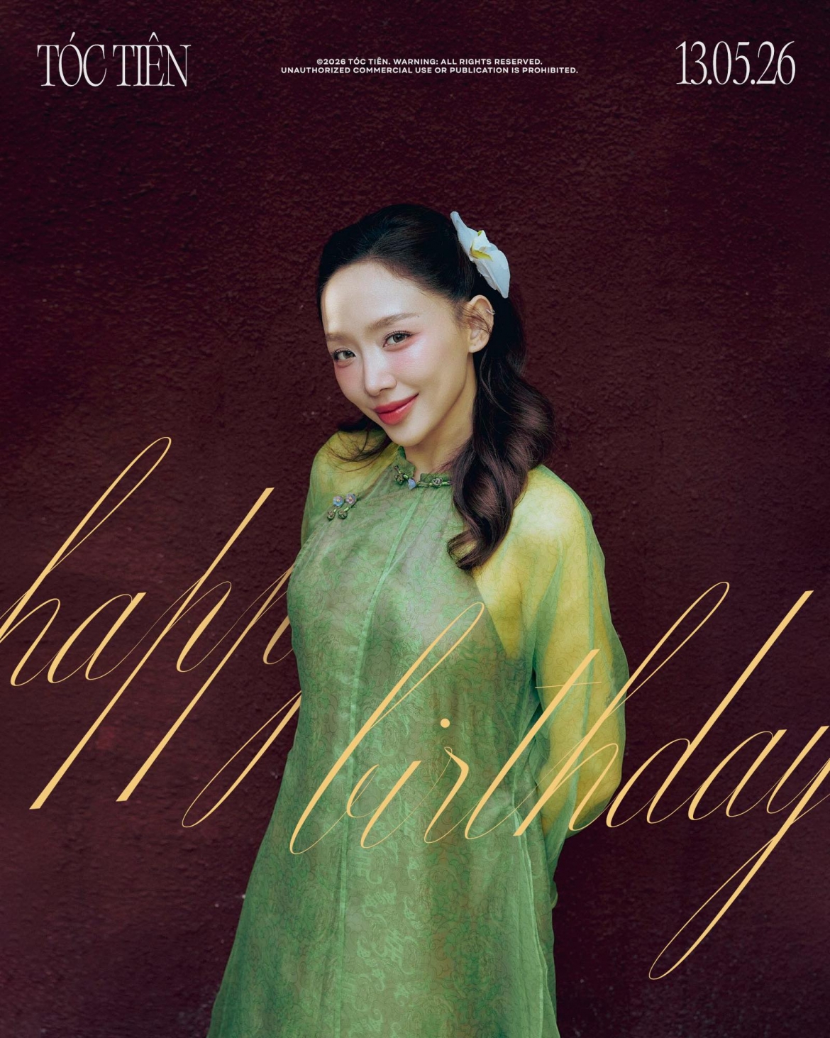 Tóc Tiên dịu dàng, nữ tính trong loạt ảnh sinh nhật cùng dòng trạng thái ngọt ngào: “Happy birthday công chúa Tóc Tiên!”. Visual nhẹ nhàng khác hẳn hình ảnh cá tính thường thấy khiến fan liên tục thả tim.