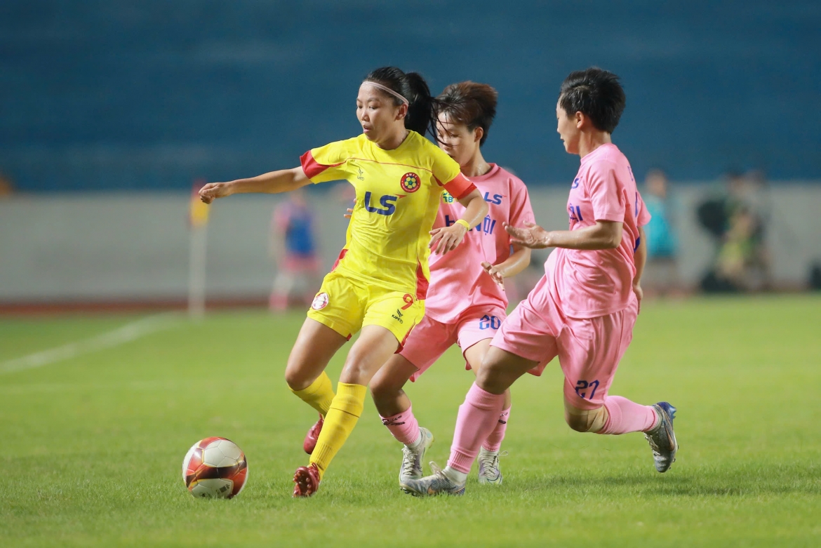 Trận chung kết diễn ra hấp dẫn.
