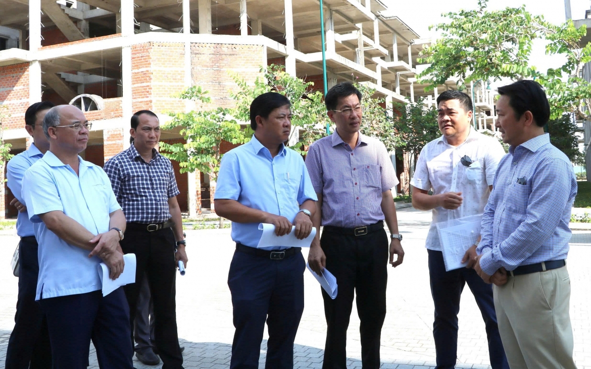 Ủy viên Ban Chấp hành Trung ương Đảng, Bí thư Tỉnh ủy Đắk Lắk, Lương Nguyễn Minh Triết cùng đoàn công tác kiểm tra tiến độ triển khai Dự án thương mại, dịch vụ, du lịch tổng hợp tại lô đất ký hiệu số 4 đường Độc Lập.
