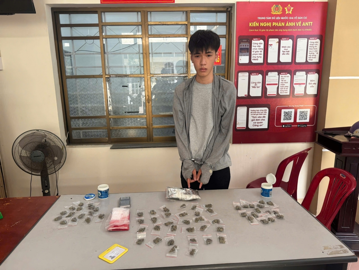 Bị can Trương Tiến Phương Huy được xác định cầm đầu một trong hai nguồn cung cấp cần sa cho quán bar Revo. (Ảnh: CACC)