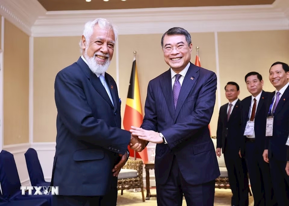 Thủ tướng Lê Minh Hưng gặp Thủ tướng Timor-Leste Xanana Gusmão. (Ảnh: Dương Giang/TTXVN)