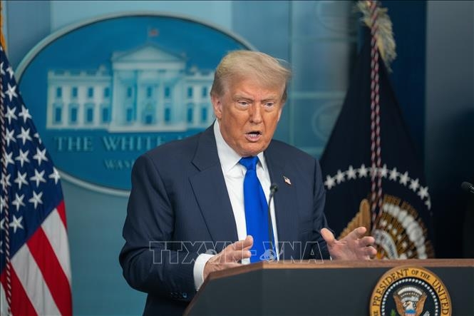 Tổng thống Mỹ Donald Trump phát biểu tại Nhà Trắng (Ảnh: THX/TTXVN)