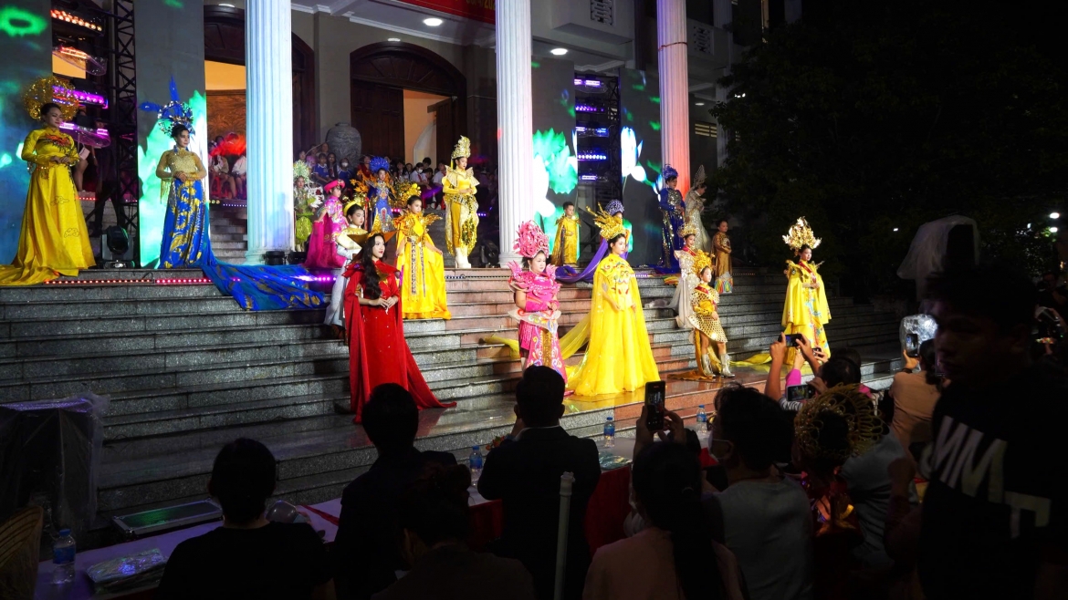 Chương trình diễn ra tại Bảo tàng TP. Cần Thơ thu hút đông đảo người xem