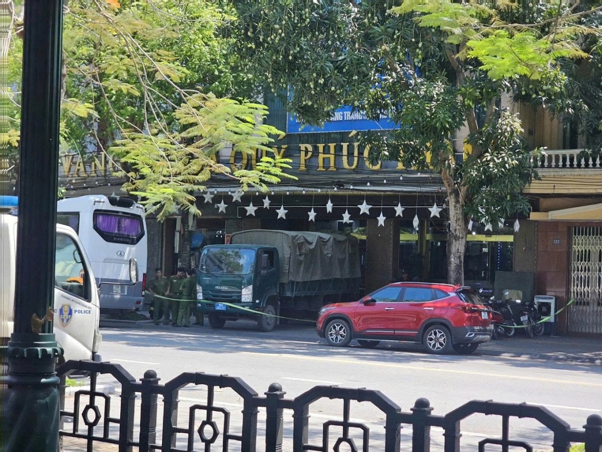 Công ty vàng bạc đá quý Phúc Thành là một trong những công ty vàng bạc lớn, hoạt động lâu năm tại TP Nam Định, tỉnh Nam Định cũ 