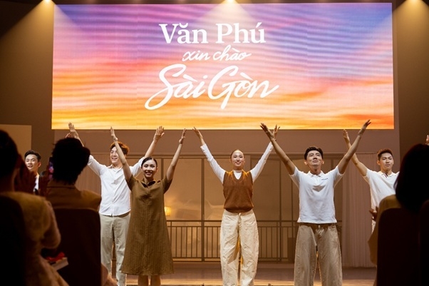 Văn Phú xin chào Sài Gòn