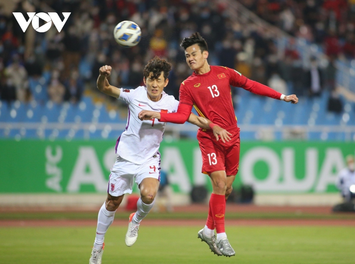 Hình ảnh trận đấu ĐT Việt Nam vs ĐT Trung Quốc năm 2022. 