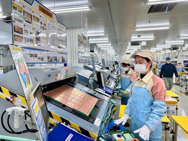 Doanh nghiệp thành lập mới bùng nổ, nhưng làn sóng rút lui vẫn chưa hạ nhiệt. (Ảnh minh họa: KT)