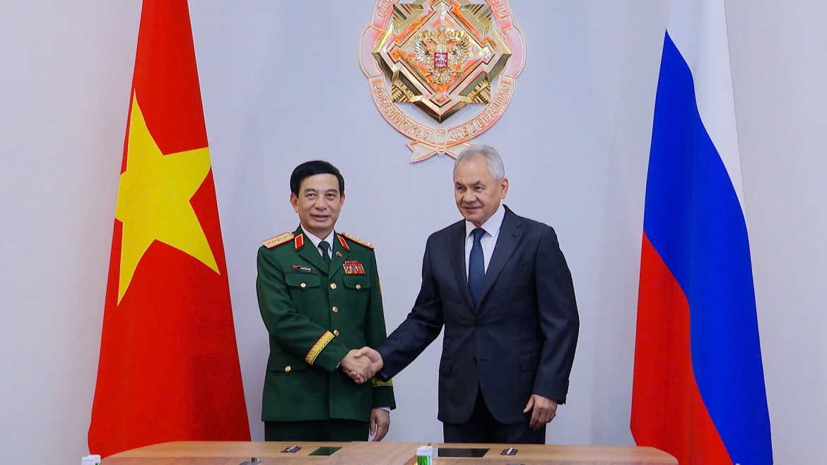 Đại tướng Phan Văn Giang hội kiến Đại tướng Sergei Kuzhugetovich Shoigu, Thư ký Hội đồng
​​​​​​ An ninh Liên bang Nga. 