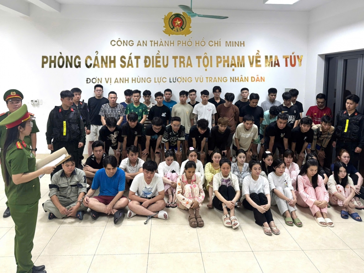 Từ một tụ điểm ma tuý tại quán bar Revo, Công an TP.HCM đã mở rộng điều tra, triệt phá, khởi tố 50 đối tượng. (Ảnh: CACC)
