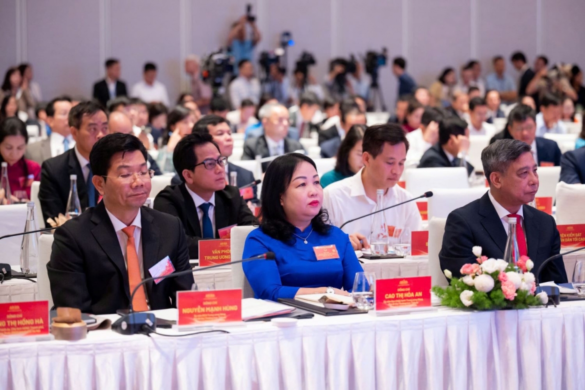 Các đại biểu dự Hội nghị