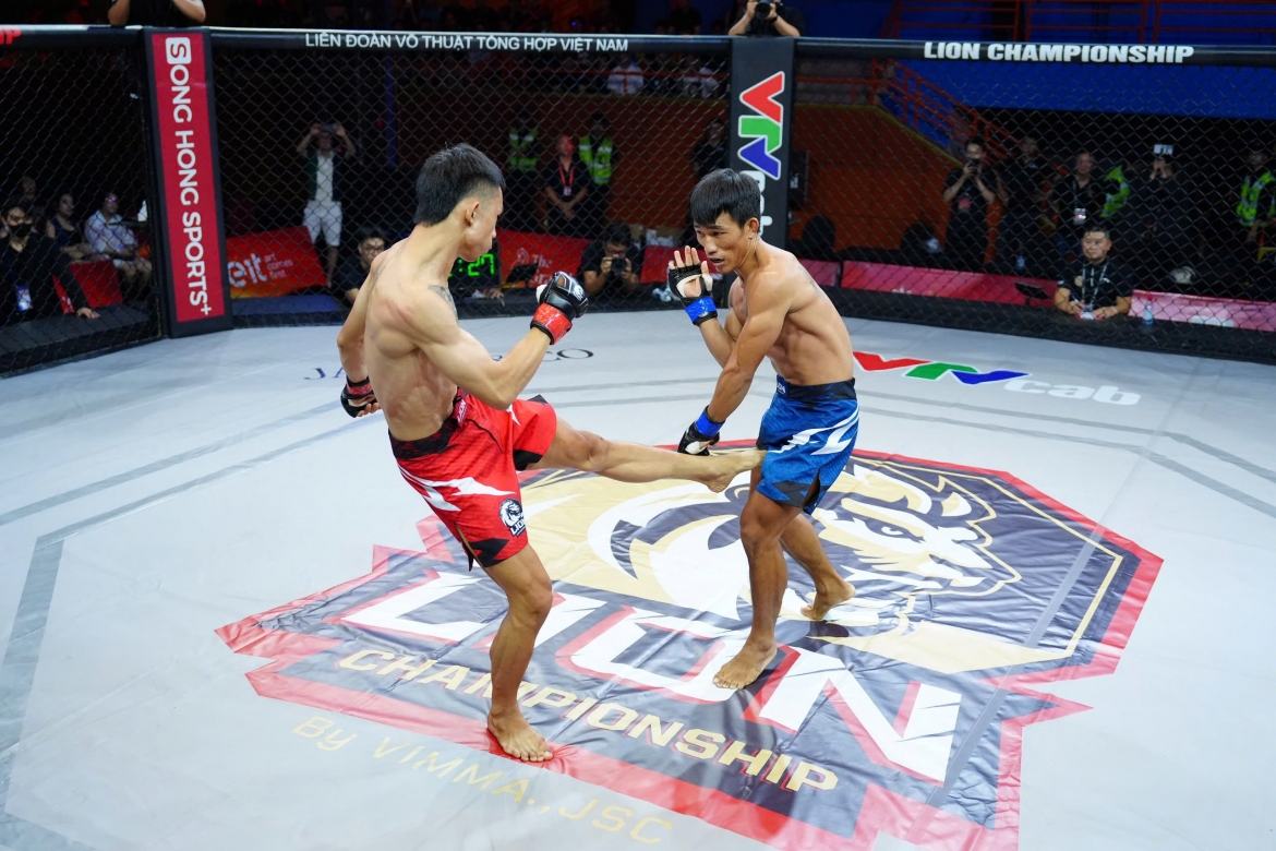 Tối muộn 6/6, sự kiện MMA Lion Championship 32 (LC32) tại nhà thi đấu phường Xuân Đỉnh, Hà Nội (nhà thi đấu Tây Hồ cũ).
