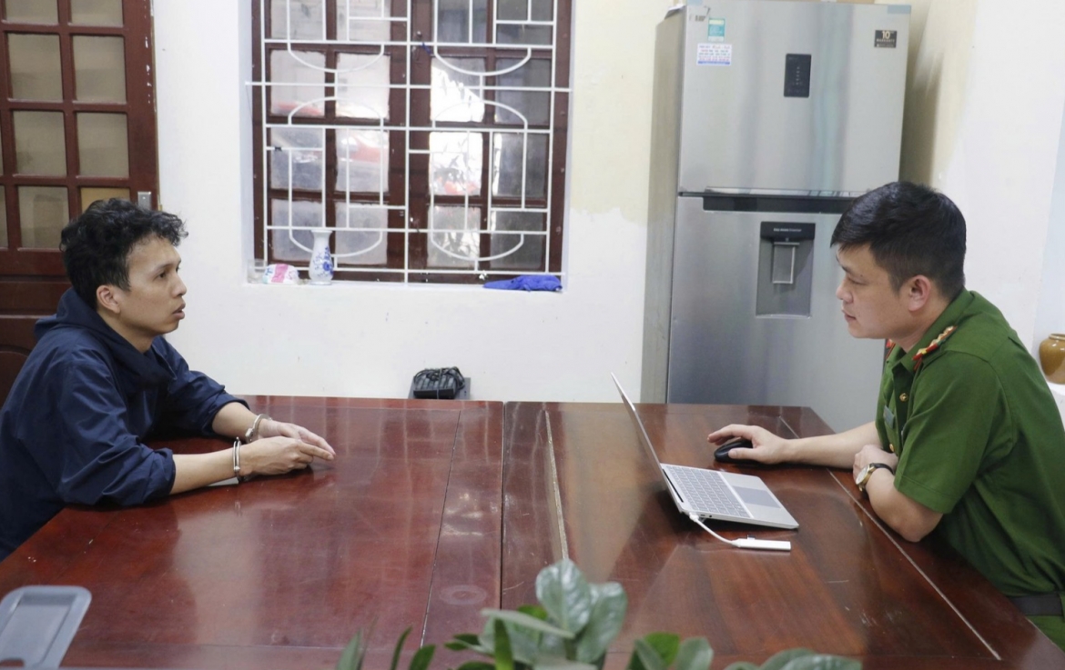 Cơ quan Công an lấy lời khai Nguyễn Văn Tuấn