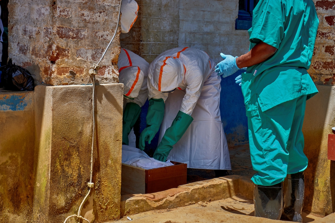 Virus Ebola hiện đã lan rộng ra ba tỉnh kể từ khi WHO tuyên bố đợt bùng phát dịch là tình trạng khẩn cấp y tế công cộng ngày 17/5. Ba tỉnh bị ảnh hưởng gồm Ituri, Nam Kivu và Bắc Kivu - những khu vực bị tàn phá bởi nhiều thập kỷ xung đột.