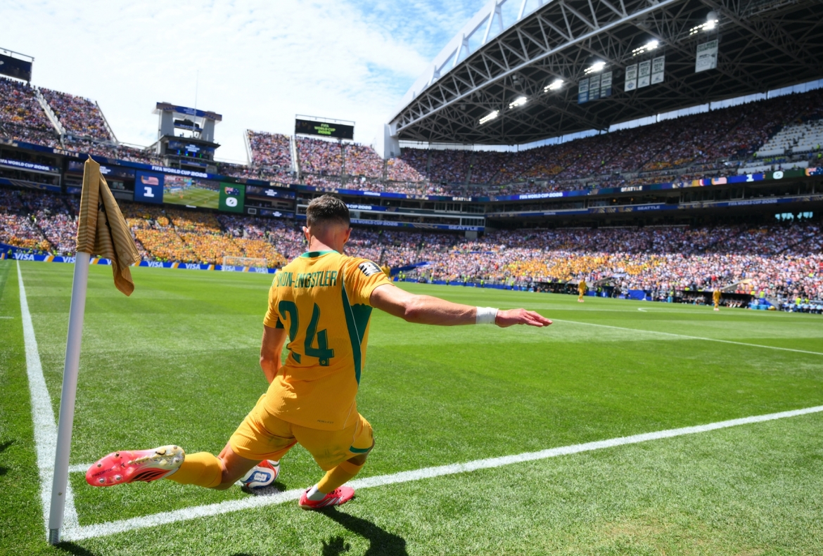 Australia tìm kiếm cơ hội từ những tình huống cố định. (Ảnh: Reuters)