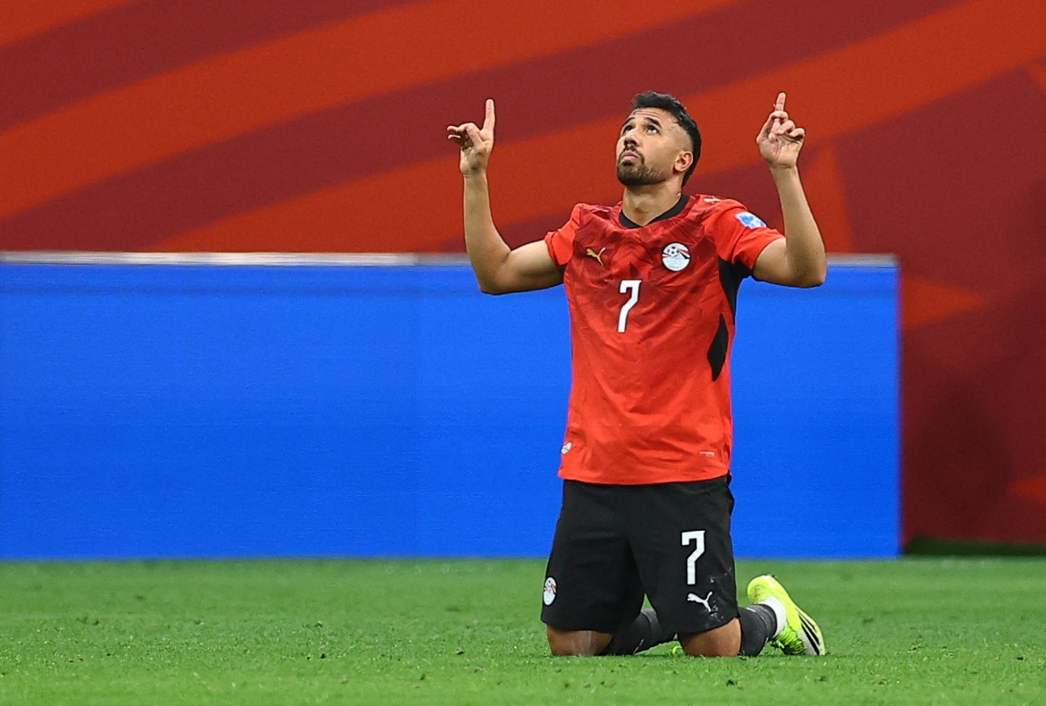 Trezeguet ghi bàn sau khi vào sân thay người. (Ảnh: Reuters)