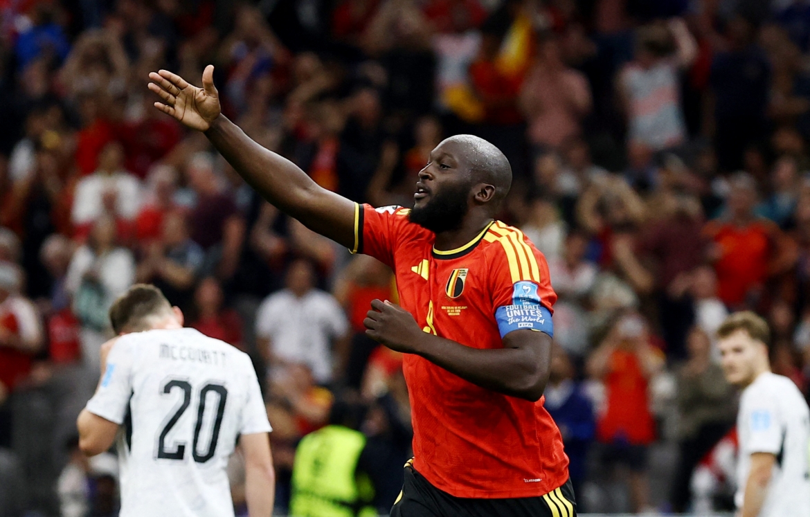 Lukaku ghi bàn ngay trong pha chạm bóng đầu tiên sau khi vào sân thay người. (Ảnh: Reuters)