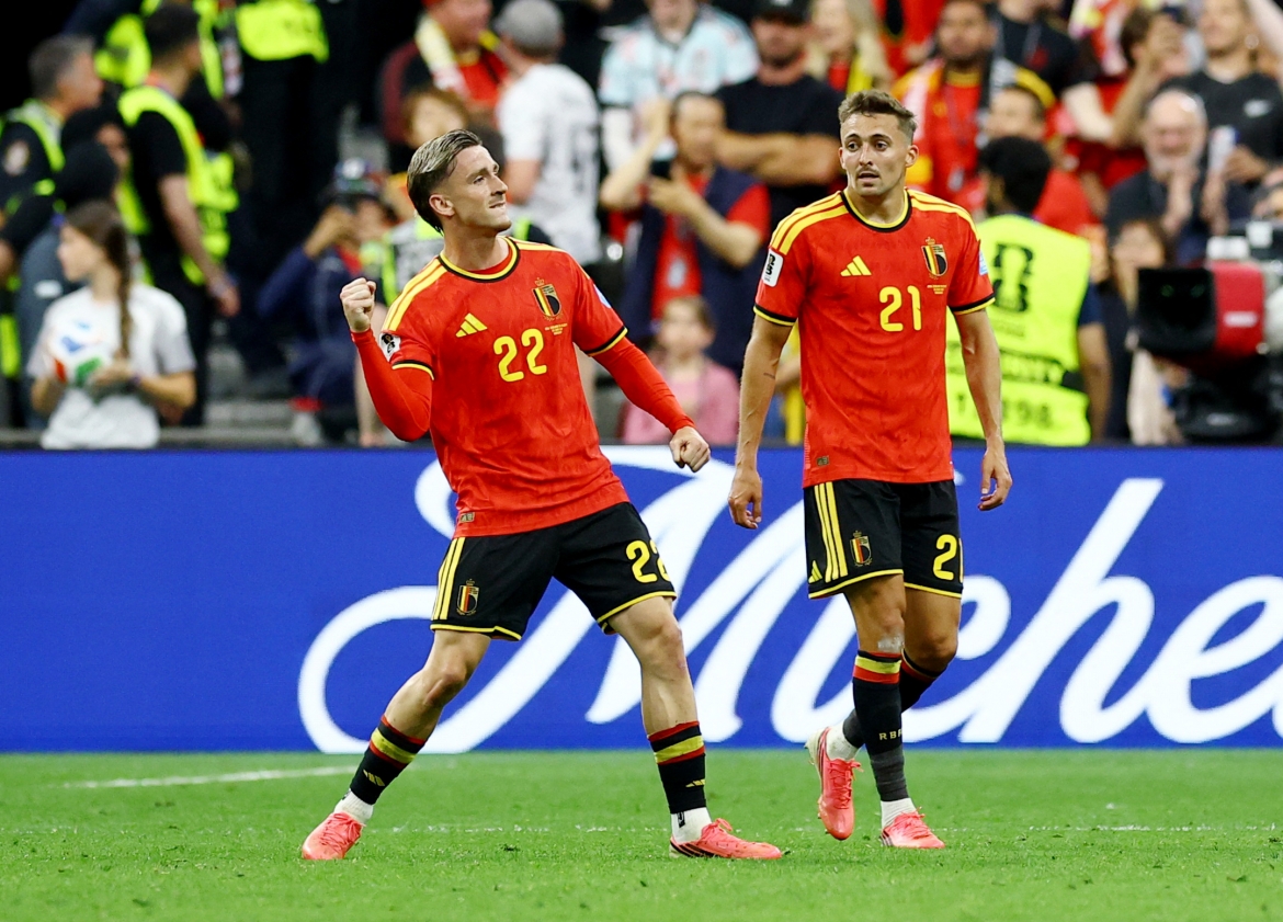 Saelemaekers ấn định chiến thắng 5-1 cho Bỉ sau pha kiến tạo của Lukaku ở phút 90+5. (Ảnh: Reuters)